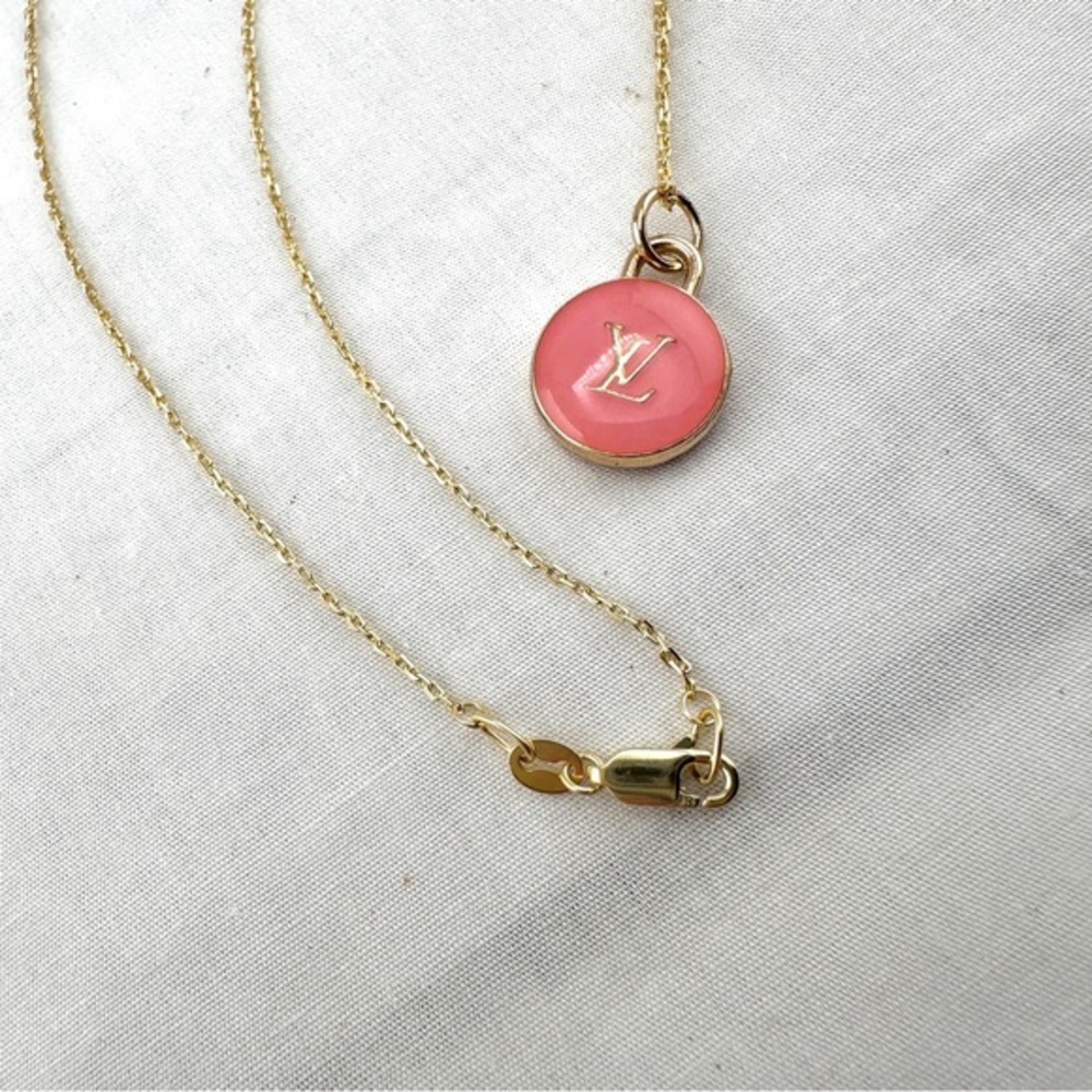 Repurposed necklace with Louis Vuitton round pink zipper pull. - Picture 6 of 8